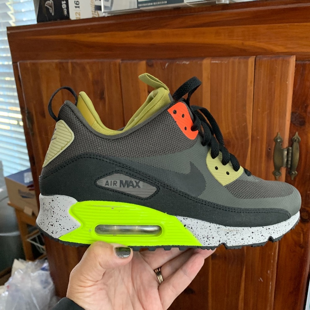 New Men's Nike Air Max 90 Sneakerboot NS